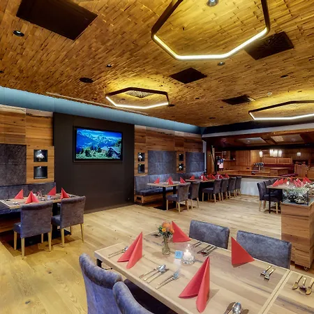 Отель Randsbergerhof 4*